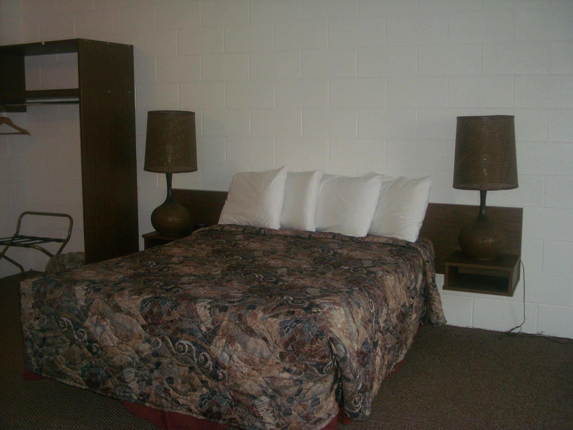 M&M Motel Connell Екстер'єр фото