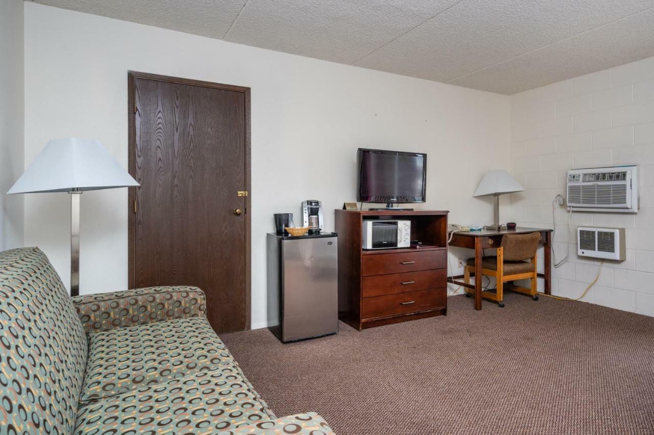 M&M Motel Connell Екстер'єр фото