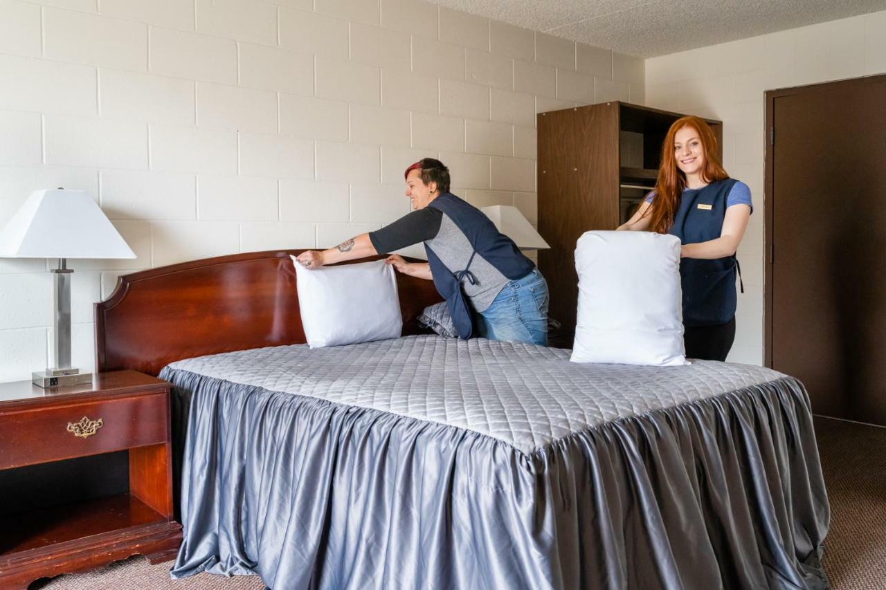 M&M Motel Connell Екстер'єр фото