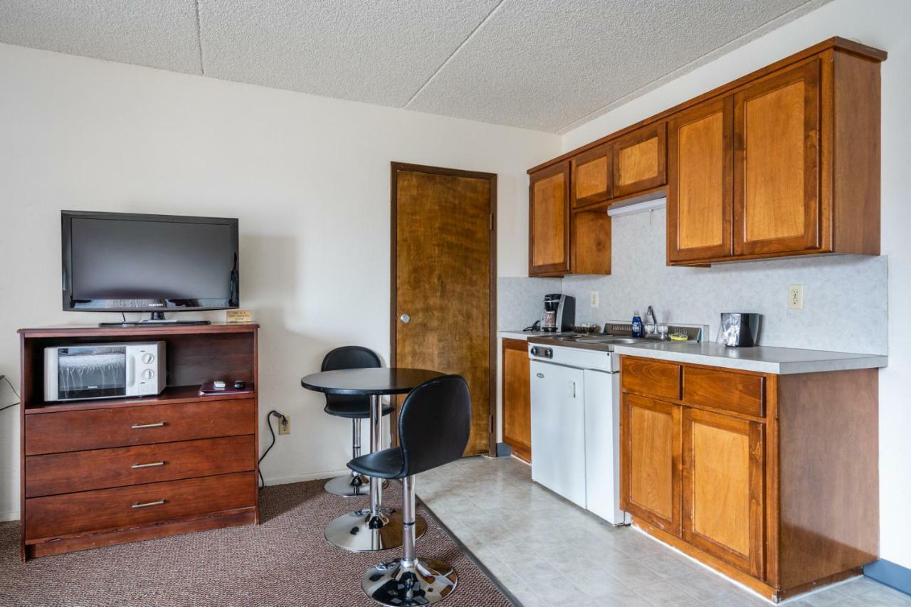 M&M Motel Connell Екстер'єр фото